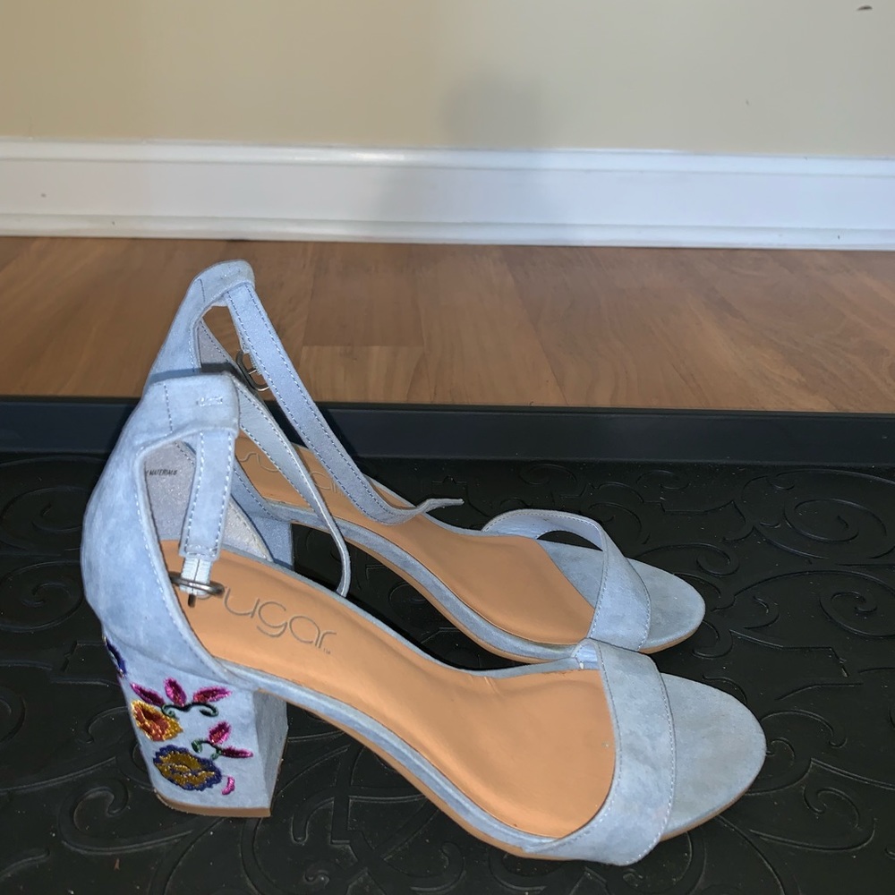 Sugar sandals